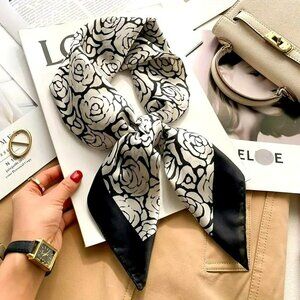 NWT - Chic Women's Large Square Scarf (SKU 0263)